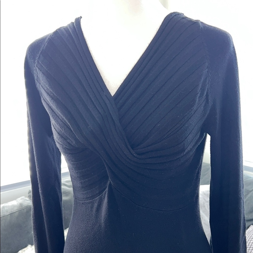 WOW Couture Elegant Black V-Neck Dress - Picture 5 of 13